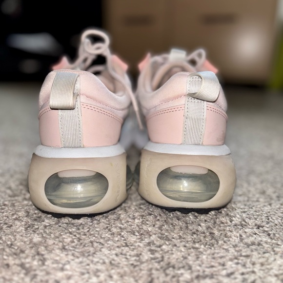 Nike Air Max Womens Shoes (OFFERS ACCEPTED) - Picture 8 of 9